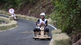 Rize'de Geleneksel Tahta Araba Yarışları Coşkusu