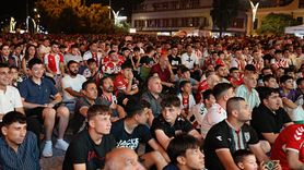 Samsunspor Taraftarı UEFA Avrupa Ligi Heyecanını Dev Ekranda Yaşadı