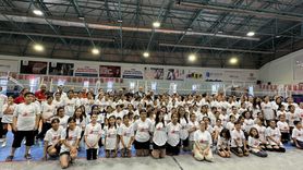 TVF Başkanı Üstündağ, Malatya’da Çocukların Voleybol Antrenmanını İzledi