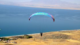 Van'da Yamaç Paraşütü Hedef Şampiyonası Başladı