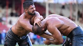 673. Tarihi Elmalı Yağlı Güreşleri'nde Enes Doğan Zafere Ulaştı