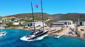 Bodrum'da 50,5 Metrelik Yelkenli Yat 'Oğuz Khan' Denize İndirildi