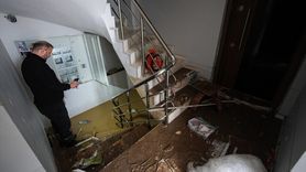 Bergama'da Kuvvetli Sağanak Hayatı Olumsuz Etkiledi