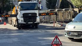 Beşiktaş'ta Taş Yüklü Kamyon Devrildi: Sürücü Yaralı