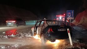 Burdur'da Otomobil Yangını: Araç Kullanılamaz Hale Geldi