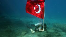 Fethiye'de Cumhuriyet Bayramı Su Altında Coşkuyla Kutlandı