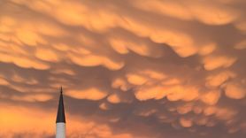 Fethiye'de Nadir Görülen Mammatus Bulutları Gözüktü