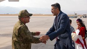 Hakkari'de Kara Kuvvetleri Komutanı Tokel'in Ziyareti