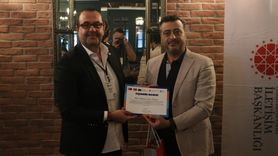 İzmir'de İletişimcilere Sosyal Medya ve Habercilik Etiği Eğitimi