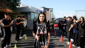 Kick Boks Şampiyonu Elif Ceren'e Okulunda Sürpriz Karşılama