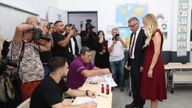 KKTC Cumhurbaşkanı Adayı Tufan Erhürman Oyunu Kullandı