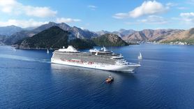 Lüks 'Marina' Kruvaziyeri Marmaris'e 1193 Yolcu ile Demir Attı