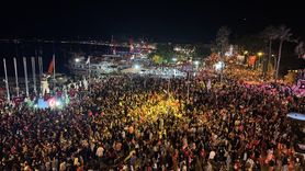 Marmaris'te Cumhuriyet'in 102. Yılı Fener Alayı ile Kutlandı