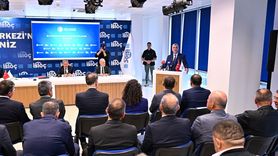 Ticaret Bakanı Bolat, İSTOÇ Esnafıyla Fiyat Düzenlemeleri ve İhracat Üzerine Görüşmeler Yaptı