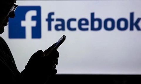 Facebook'ta Gizlice Takip Edenlerden İstek Dışı Arkadaşlık İsteği Sorunu
