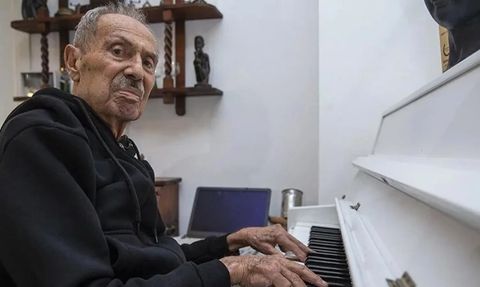 Türk Müziğinin Efsane İsmi İlham Gencer Hayatını Kaybetti