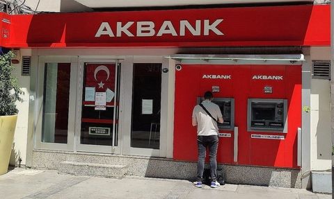 Akbank Asgari Ücretlilere Maaşlarının 5 Katı Kredi İmkanı Sunuyor