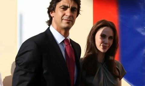 Demet Şener Gelinlikli Pozuyla Sosyal Medyayı Salladı