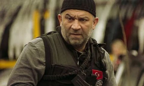 Arka Sokaklar Oyuncusu Şevket Çoruh'un Eski Eşi de Ünlü Bir Oyuncu Çıktı