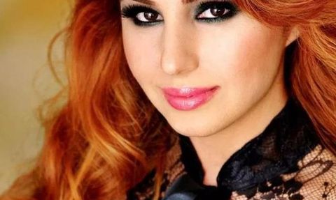 Ünlü Sanatçı Hülya Bozkaya Yumurtalık Kanseriyle Mücadele Ediyor