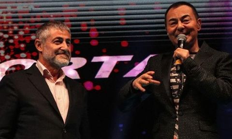 Hazine ve Maliye Bakanı Lütfi Elvan, Gençlik Buluşması'nda Serdar Ortaç ile Karşılaştı