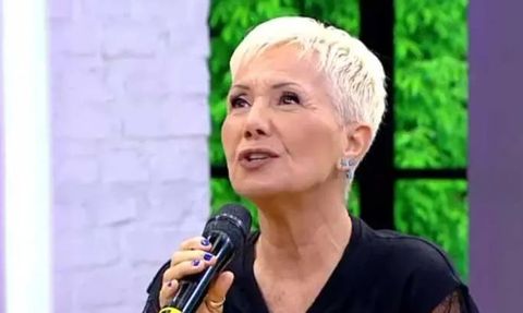 Şarkıcı Jale'nin Hayatı ve Kariyeri