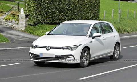 2024 Yılında Satışa Sunulacak Volkswagen Golf Makyajlı Versiyonuyla Görüntülendi