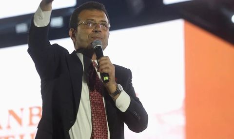 CHP'de İmamoğlu-Kılıçdaroğlu Gerilimi: Genel Başkanlık İçin Sinyaller Veren İmamoğlu Sahneye Çıktı