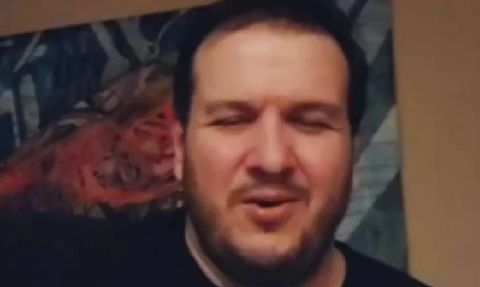 Şahan Gökbakar, Galatasaray'ın şampiyonluğunu kutladı ve 'Kör Bıçak' performansı sergiledi