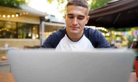 Yapay Zeka Botu ChatGPT'nin Kullanım Alanları ve İş Fırsatları