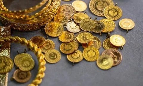 Altın Fiyatları Düşüşe Geçti: İşte Uzmanların Tahminleri