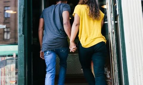 Zıt Kutuplar Birbirini Çekmiyor