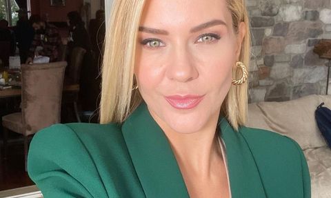 Emine Ün ve Kızı Duru Kınay Benzerlikleriyle Dikkat Çekiyor