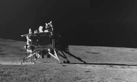 Hindistan Ayın Güney Kutbuna İniş Yaptı: Çinli Yetkililer Eleştiriyor