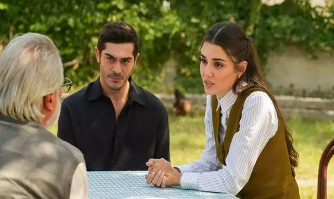Bambaşka Biri 4. Bölüm İzle - Hande Erçel ve Burak Deniz'in Başrolünde Olduğu Dizi