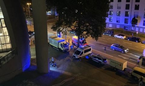 Almanya'nın Köln Kentinde Patlamamış Bir Bomba Bulundu