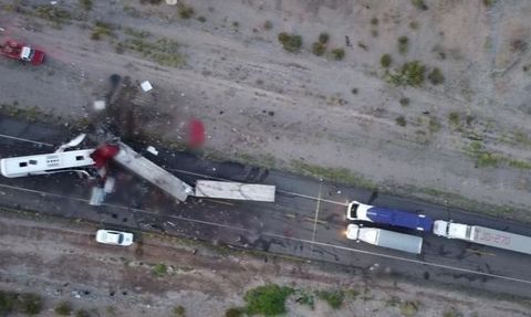 Meksika'da Otobüs Kazasında 18 Göçmen Hayatını Kaybetti