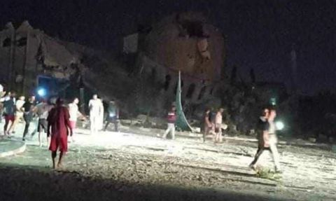 İsrail, Hamas'a Misilleme Olarak Gazze'de Bir Camiyi Bombaladı