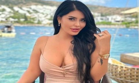 Ebru Polat'ın İç Çamaşırsız Pozu Büyük Yankı Uyandırdı!