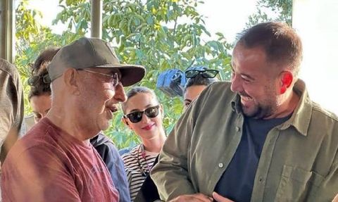 Usta Sanatçı Şener Şen Ata Demirer'in Setine Baskın Yaptı