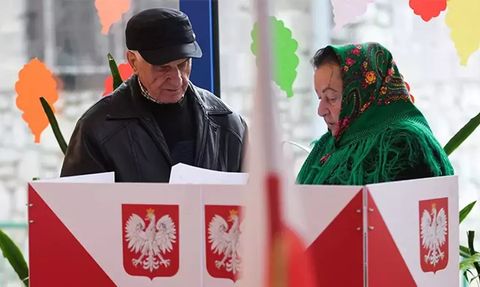 Polonya Genel Seçimlerinde Muhalefet Zaferle Çıktı