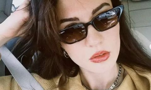 Burcu Özberk Sosyal Medyada Yine Gündem Oldu