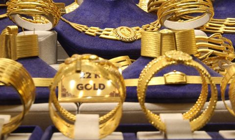 Altın Fiyatları Yükseliyor: Yatırımcılar Güvenli Liman Arayışında