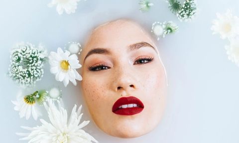 Doğal Yöntemlerle Cildinizi Pürüzsüzleştirin