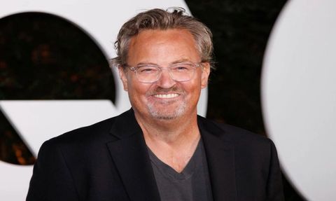 Friends Dizisindeki Chandler Bing Karakteriyle Ünlenen Matthew Parry Hayatını Kaybetti