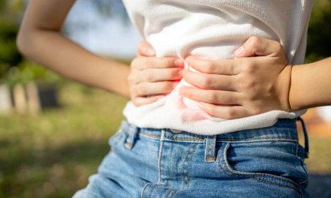 Mide Ağrısı Çekenler İçin Doktor Tavsiyeleri