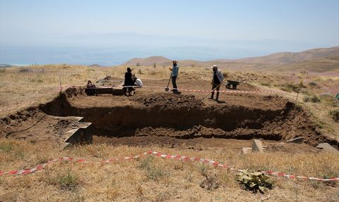 Bitlis'teki Kef Kalesi'nde Urartu Dönemine Ait Yeni Buluntular