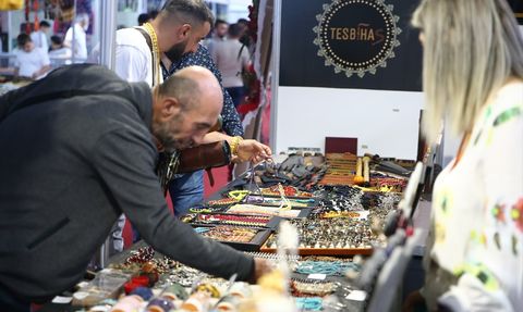 Adana'da 3. Tesbih ve Doğal Taşlar Fuarı Devam Ediyor