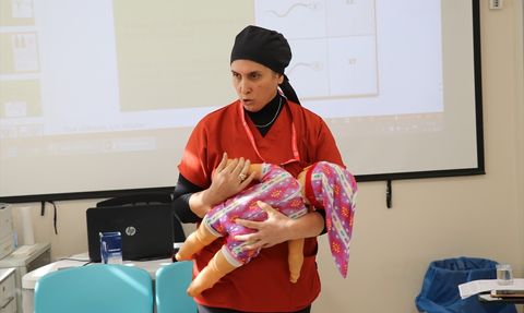 Amasya'daki Gebe Okulu Anne Adaylarına Eğitim Veriyor