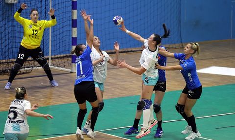 Armada Praxis Yalıkavak Hentbol Süper Lig'de Farklı Galibiyet Aldı